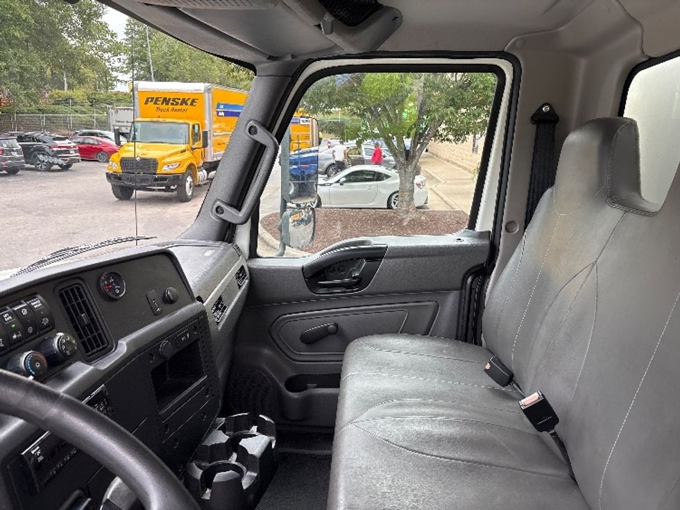 Medium Duty Box Truck-Light and Medium Duty Trucks-International-2021-MV607-Mebane-NC-175,051\n\t\tmiles-$ 57,000 - Image 19