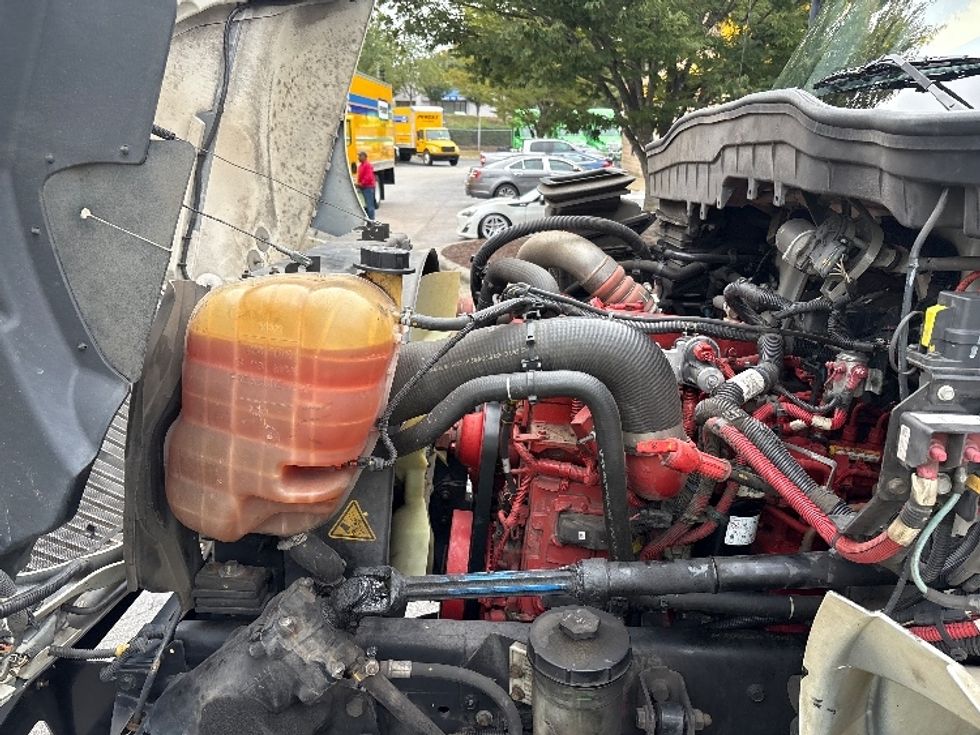 Medium Duty Box Truck-Light and Medium Duty Trucks-International-2021-MV607-Mebane-NC-175,051\n\t\tmiles-$ 57,000 - Image 24