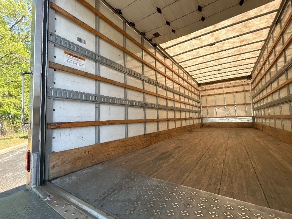 Medium Duty Box Truck-Light and Medium Duty Trucks-International-2021-MV607-Mebane-NC-182,083\n\t\tmiles-$ 56,250 - Image 11