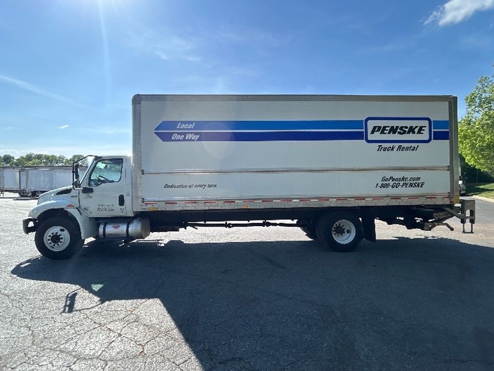 Medium Duty Box Truck-Light and Medium Duty Trucks-International-2021-MV607-Mebane-NC-182,083\n\t\tmiles-$ 56,250 - Image 4