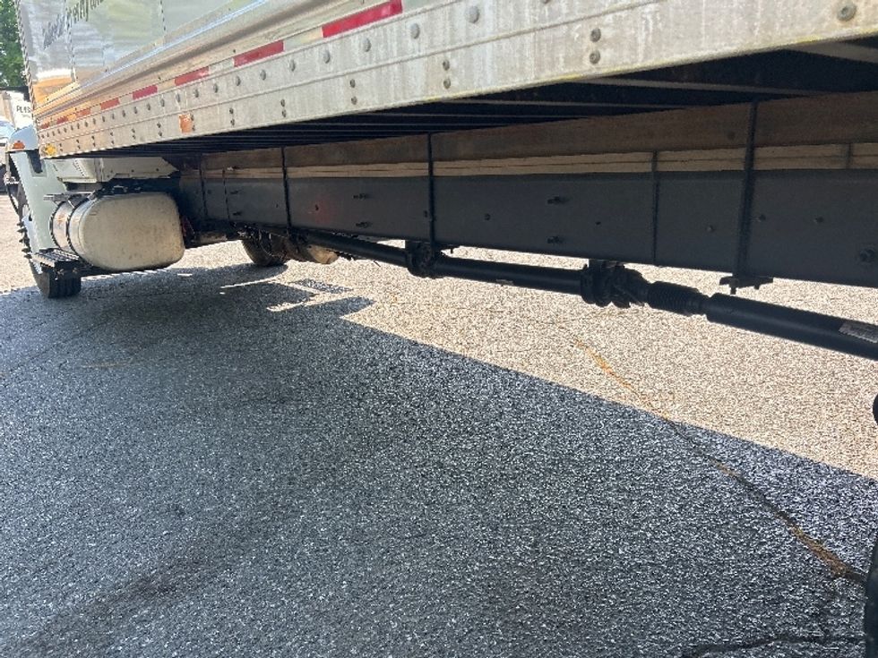 Medium Duty Box Truck-Light and Medium Duty Trucks-International-2021-MV607-Mebane-NC-182,083\n\t\tmiles-$ 56,250 - Image 5