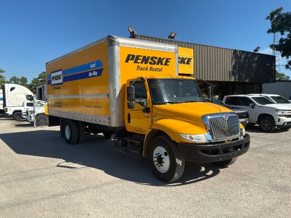 Medium Duty Box Truck-Light and Medium Duty Trucks-International-2021-MV607-Mebane-NC-198,683\n\t\tmiles-$ 33,500 - Image 1