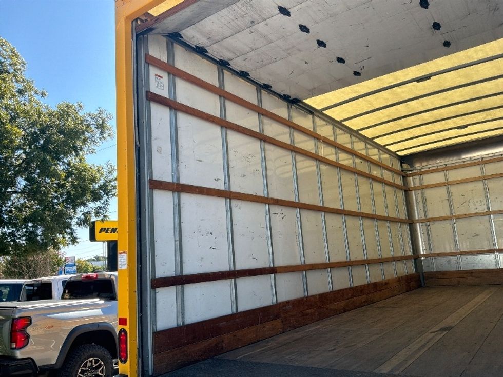 Medium Duty Box Truck-Light and Medium Duty Trucks-International-2021-MV607-Mebane-NC-198,683\n\t\tmiles-$ 33,500 - Image 10