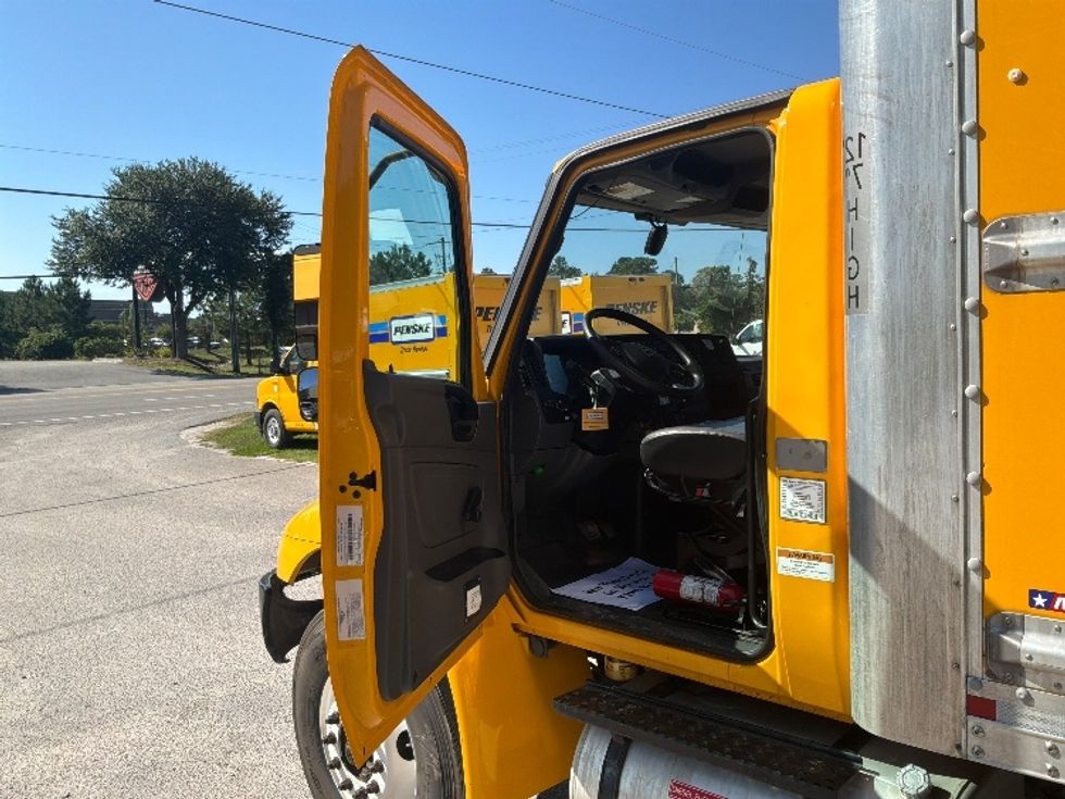 Medium Duty Box Truck-Light and Medium Duty Trucks-International-2021-MV607-Mebane-NC-198,683\n\t\tmiles-$ 33,500 - Image 15