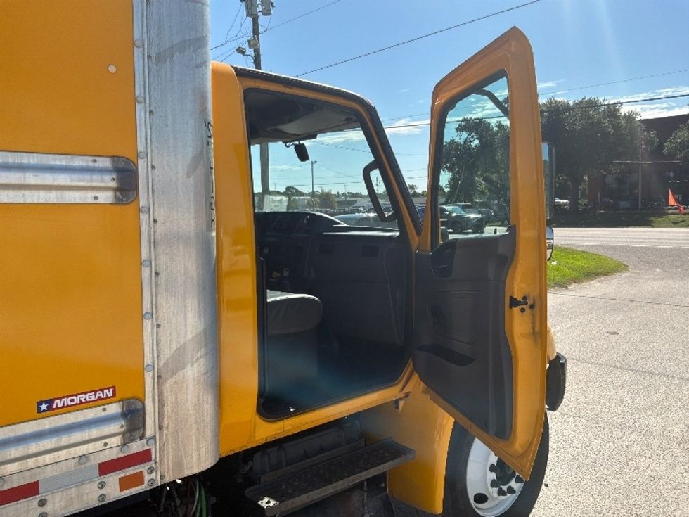 Medium Duty Box Truck-Light and Medium Duty Trucks-International-2021-MV607-Mebane-NC-198,683\n\t\tmiles-$ 33,500 - Image 19