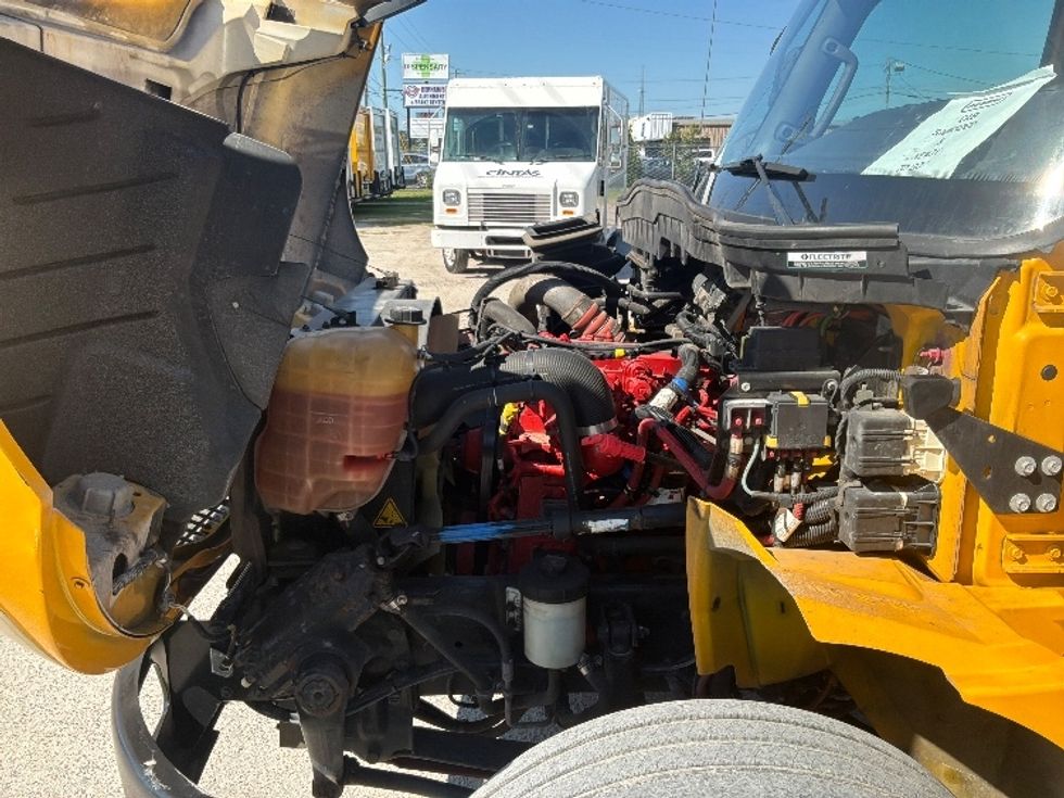 Medium Duty Box Truck-Light and Medium Duty Trucks-International-2021-MV607-Mebane-NC-198,683\n\t\tmiles-$ 33,500 - Image 23