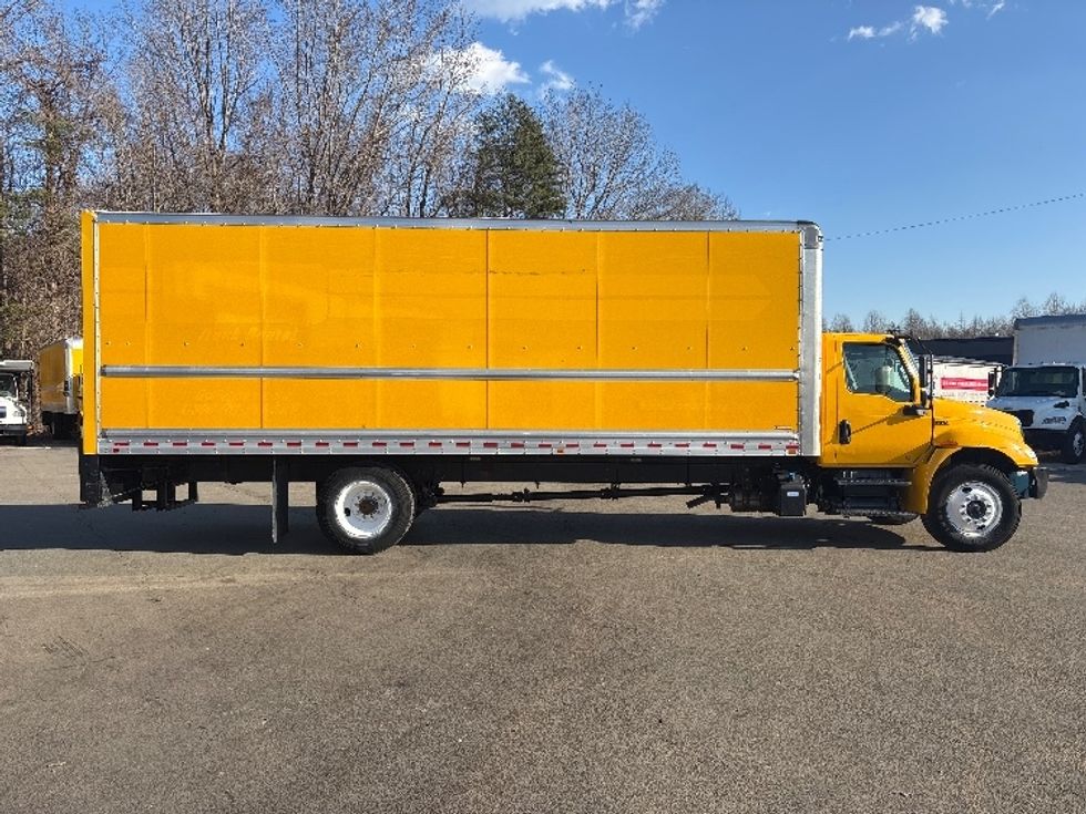 Medium Duty Box Truck-Light and Medium Duty Trucks-International-2021-MV607-Mebane-NC-213,657\n\t\tmiles-$ 41,250 - Image 14