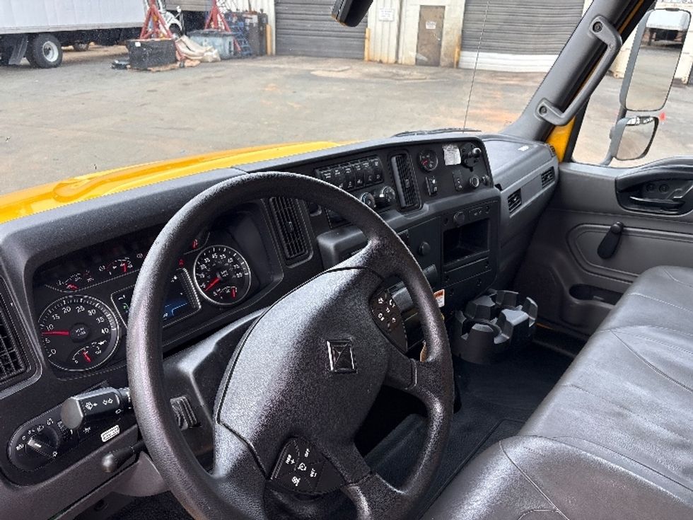 Medium Duty Box Truck-Light and Medium Duty Trucks-International-2021-MV607-Mebane-NC-213,657\n\t\tmiles-$ 41,250 - Image 16