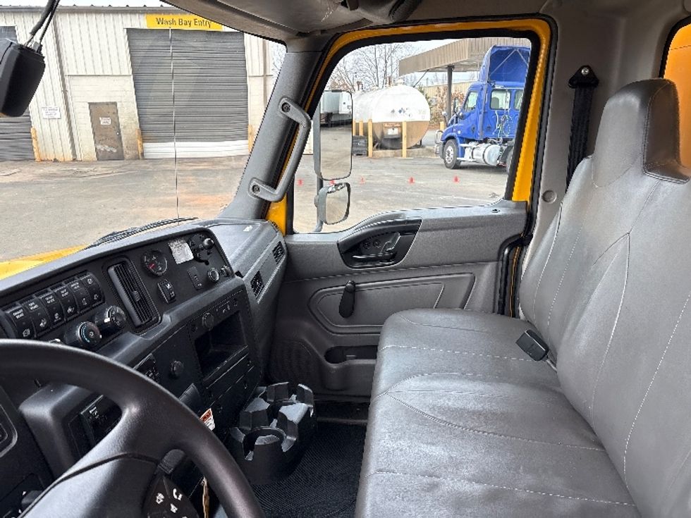 Medium Duty Box Truck-Light and Medium Duty Trucks-International-2021-MV607-Mebane-NC-213,657\n\t\tmiles-$ 41,250 - Image 18