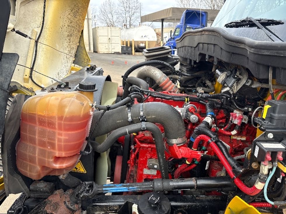 Medium Duty Box Truck-Light and Medium Duty Trucks-International-2021-MV607-Mebane-NC-213,657\n\t\tmiles-$ 41,250 - Image 23