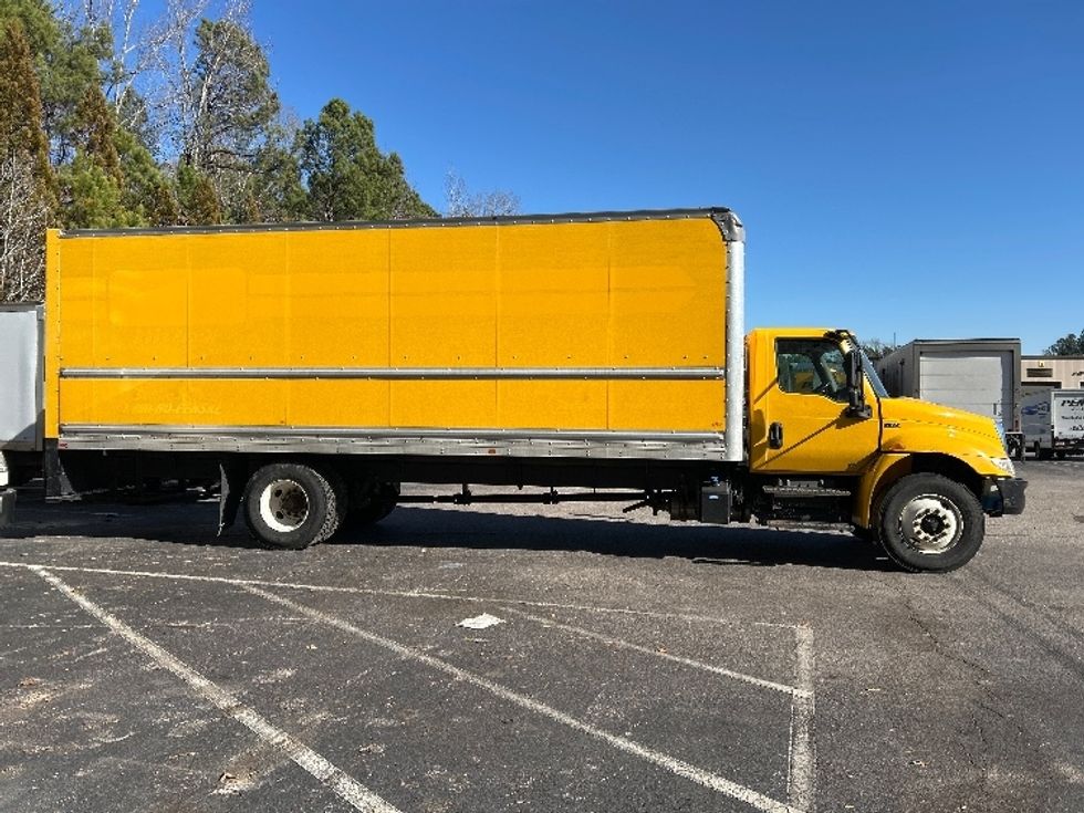 Medium Duty Box Truck-Light and Medium Duty Trucks-International-2021-MV607-Mebane-NC-225,001\n\t\tmiles-$ 38,500 - Image 15