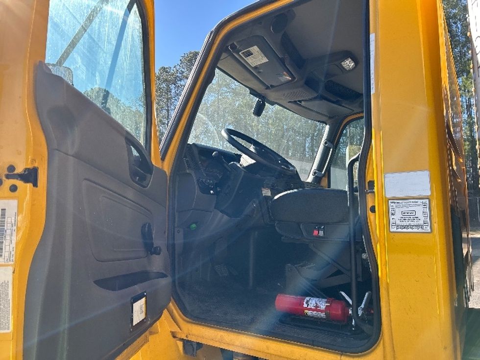 Medium Duty Box Truck-Light and Medium Duty Trucks-International-2021-MV607-Mebane-NC-225,001\n\t\tmiles-$ 38,500 - Image 16