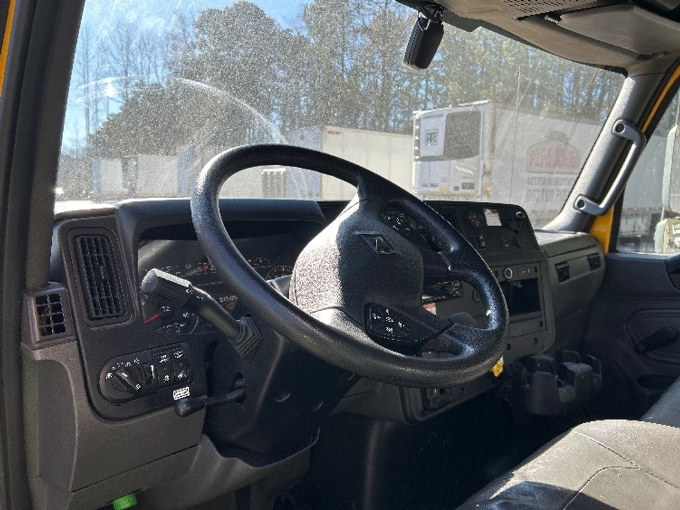 Medium Duty Box Truck-Light and Medium Duty Trucks-International-2021-MV607-Mebane-NC-225,001\n\t\tmiles-$ 38,500 - Image 17