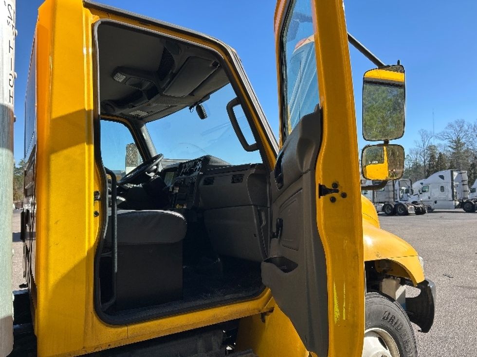 Medium Duty Box Truck-Light and Medium Duty Trucks-International-2021-MV607-Mebane-NC-225,001\n\t\tmiles-$ 38,500 - Image 20