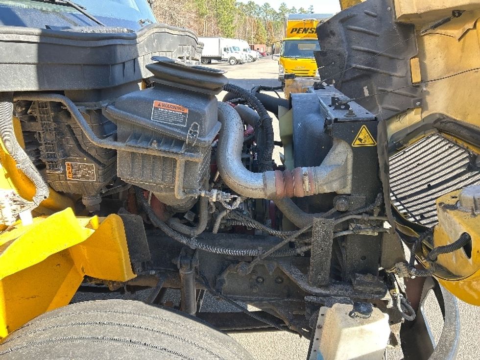 Medium Duty Box Truck-Light and Medium Duty Trucks-International-2021-MV607-Mebane-NC-225,001\n\t\tmiles-$ 38,500 - Image 23