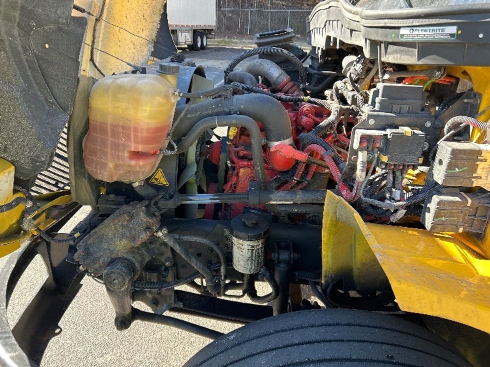 Medium Duty Box Truck-Light and Medium Duty Trucks-International-2021-MV607-Mebane-NC-225,001\n\t\tmiles-$ 38,500 - Image 24