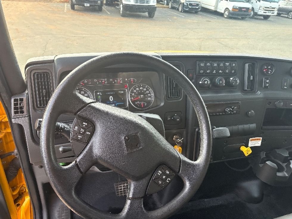 Medium Duty Box Truck-Light and Medium Duty Trucks-International-2021-MV607-Mebane-NC-250,432\n\t\tmiles-$ 34,000 - Image 17