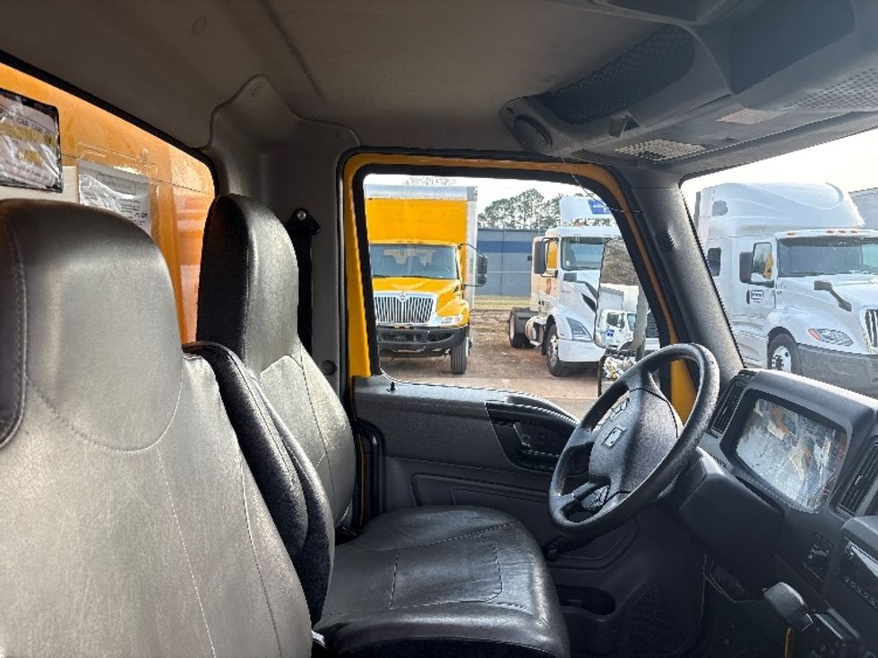 Medium Duty Box Truck-Light and Medium Duty Trucks-International-2021-MV607-Mebane-NC-250,432\n\t\tmiles-$ 34,000 - Image 21