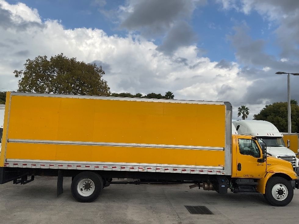 Medium Duty Box Truck-Light and Medium Duty Trucks-International-2021-MV607-Medley-FL-149,920\n\t\tmiles-$ 49,500 - Image 15