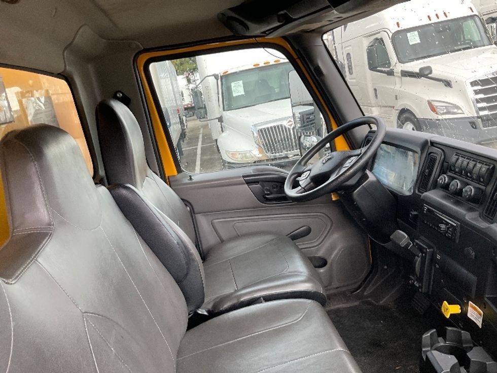 Medium Duty Box Truck-Light and Medium Duty Trucks-International-2021-MV607-Medley-FL-149,920\n\t\tmiles-$ 49,500 - Image 22