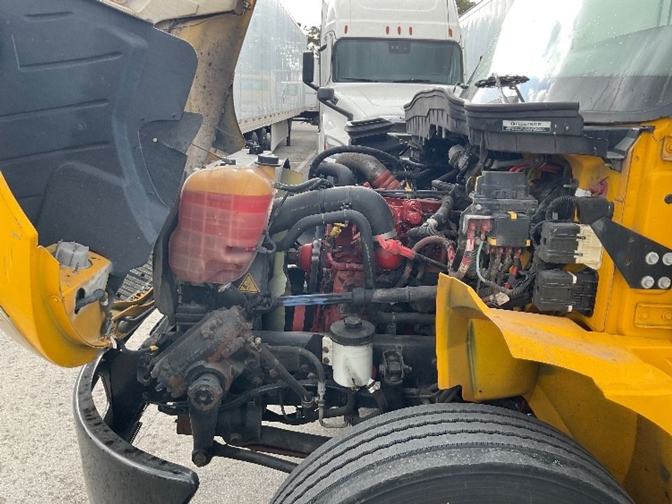 Medium Duty Box Truck-Light and Medium Duty Trucks-International-2021-MV607-Medley-FL-149,920\n\t\tmiles-$ 49,500 - Image 24