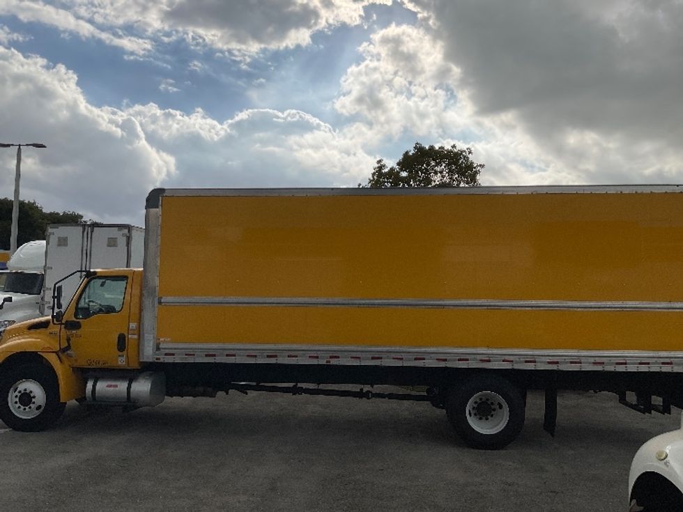 Medium Duty Box Truck-Light and Medium Duty Trucks-International-2021-MV607-Medley-FL-149,920\n\t\tmiles-$ 49,500 - Image 4