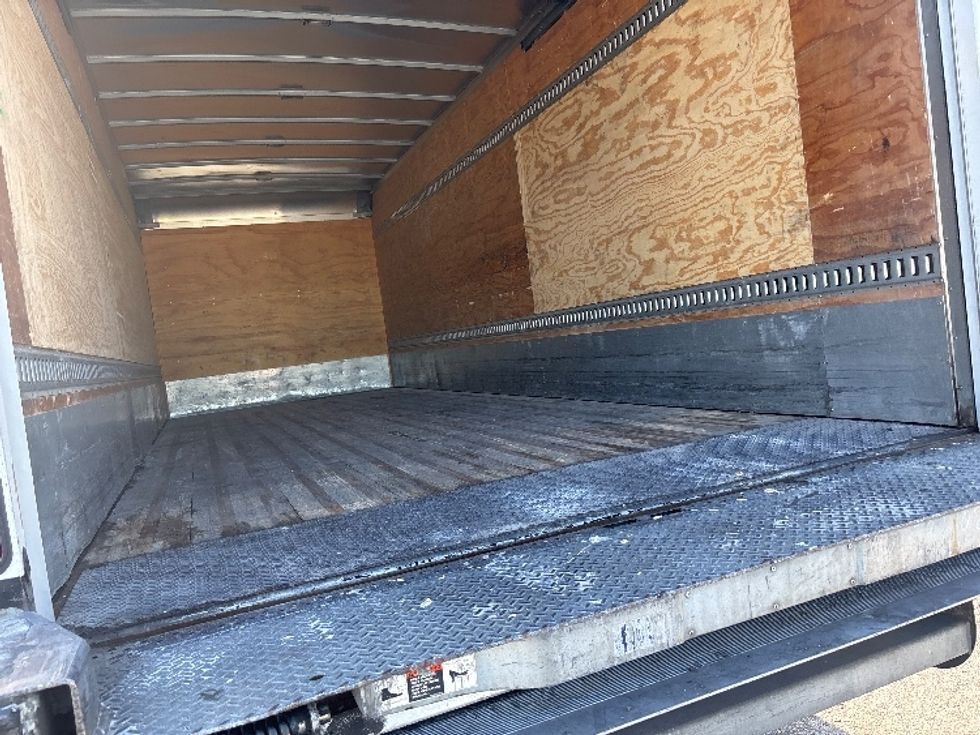 Medium Duty Box Truck-Light and Medium Duty Trucks-International-2021-MV607-Medley-FL-151,921\n\t\tmiles-$ 47,750 - Image 11