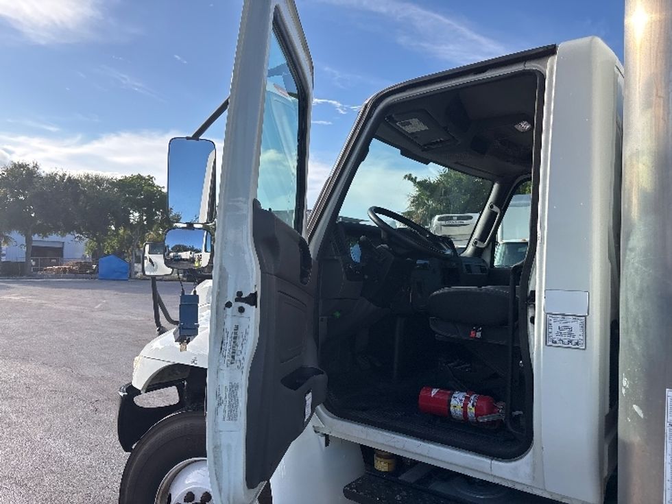 Medium Duty Box Truck-Light and Medium Duty Trucks-International-2021-MV607-Medley-FL-151,921\n\t\tmiles-$ 47,750 - Image 14