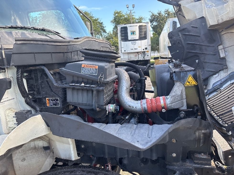 Medium Duty Box Truck-Light and Medium Duty Trucks-International-2021-MV607-Medley-FL-151,921\n\t\tmiles-$ 47,750 - Image 21
