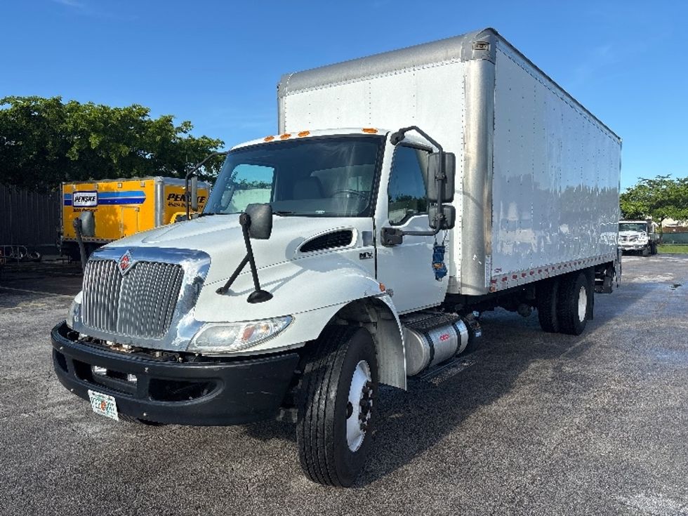 Medium Duty Box Truck-Light and Medium Duty Trucks-International-2021-MV607-Medley-FL-151,921\n\t\tmiles-$ 47,750 - Image 3