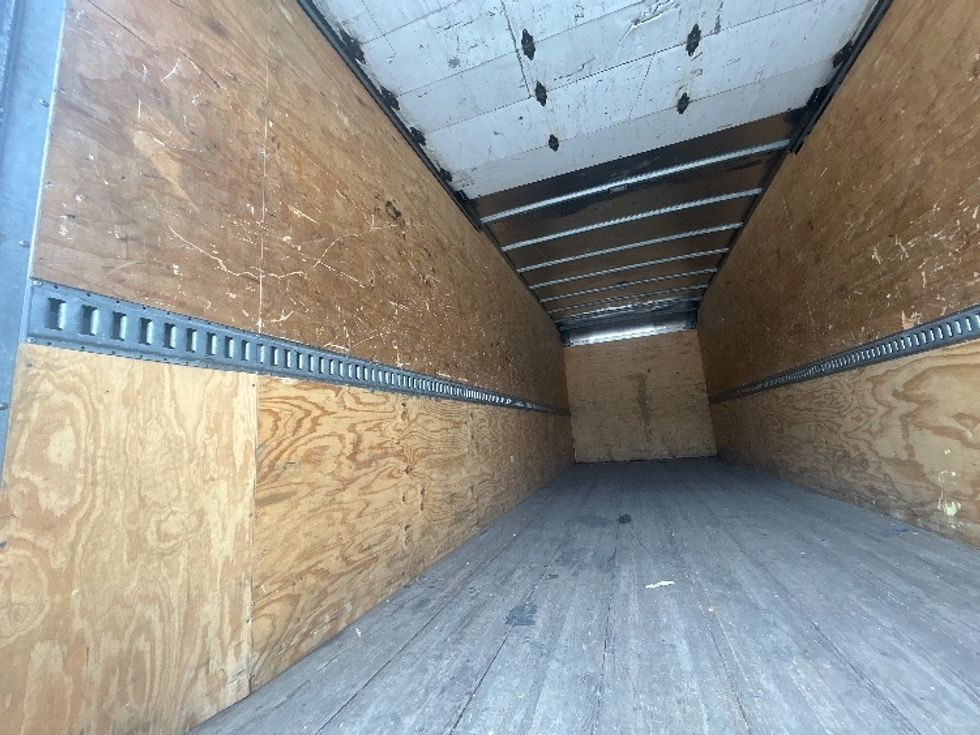 Medium Duty Box Truck-Light and Medium Duty Trucks-International-2021-MV607-Medley-FL-172,540\n\t\tmiles-$ 53,500 - Image 11