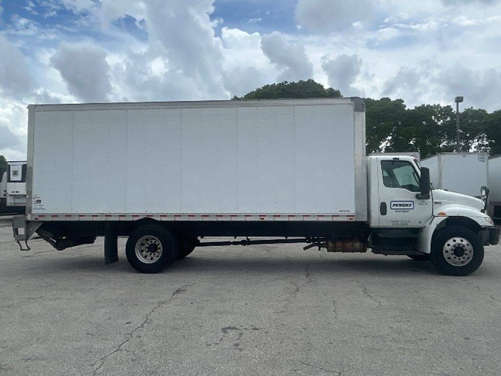 Medium Duty Box Truck-Light and Medium Duty Trucks-International-2021-MV607-Medley-FL-172,540\n\t\tmiles-$ 53,500 - Image 15