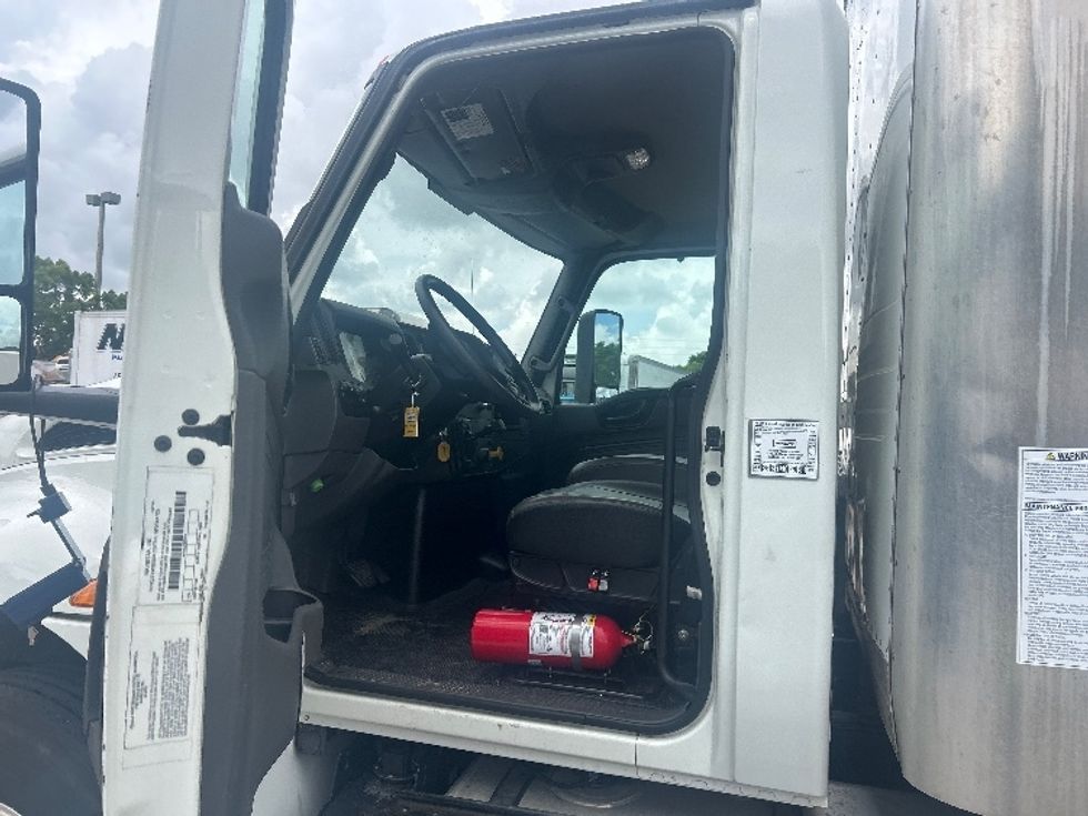 Medium Duty Box Truck-Light and Medium Duty Trucks-International-2021-MV607-Medley-FL-172,540\n\t\tmiles-$ 53,500 - Image 16