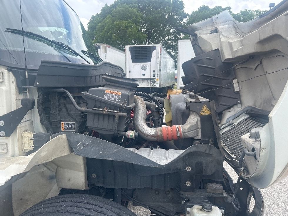 Medium Duty Box Truck-Light and Medium Duty Trucks-International-2021-MV607-Medley-FL-172,540\n\t\tmiles-$ 53,500 - Image 23