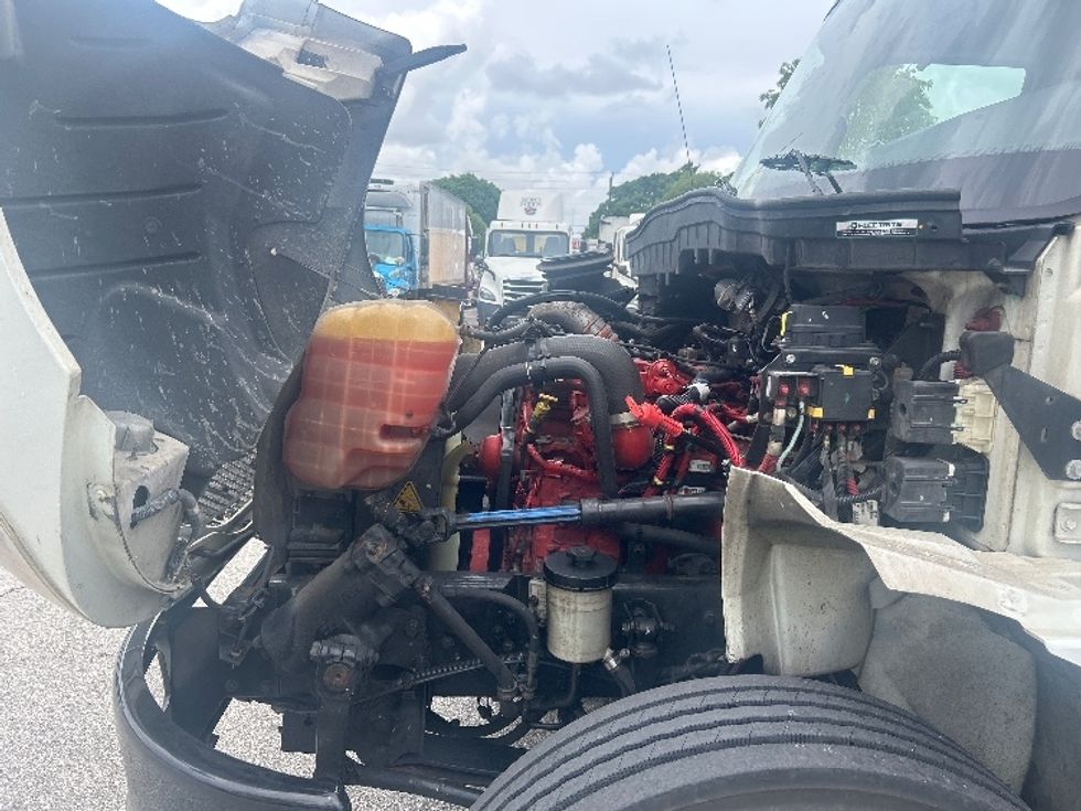 Medium Duty Box Truck-Light and Medium Duty Trucks-International-2021-MV607-Medley-FL-172,540\n\t\tmiles-$ 53,500 - Image 24
