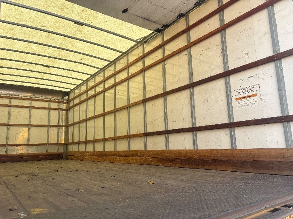 Medium Duty Box Truck-Light and Medium Duty Trucks-International-2021-MV607-Medley-FL-193,114\n\t\tmiles-$ 43,250 - Image 12