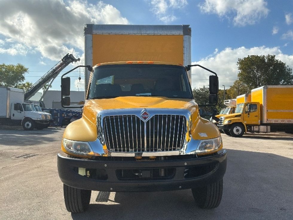 Medium Duty Box Truck-Light and Medium Duty Trucks-International-2021-MV607-Medley-FL-193,114\n\t\tmiles-$ 43,250 - Image 2