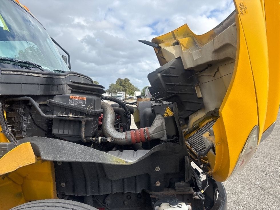 Medium Duty Box Truck-Light and Medium Duty Trucks-International-2021-MV607-Medley-FL-193,114\n\t\tmiles-$ 43,250 - Image 23