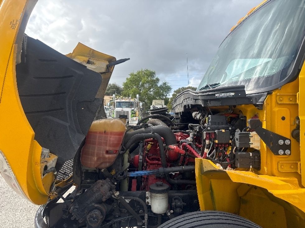 Medium Duty Box Truck-Light and Medium Duty Trucks-International-2021-MV607-Medley-FL-193,114\n\t\tmiles-$ 43,250 - Image 24