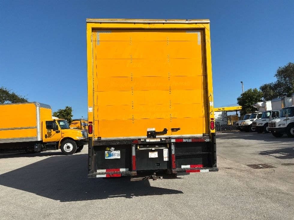 Medium Duty Box Truck-Light and Medium Duty Trucks-International-2021-MV607-Medley-FL-193,114\n\t\tmiles-$ 43,250 - Image 7