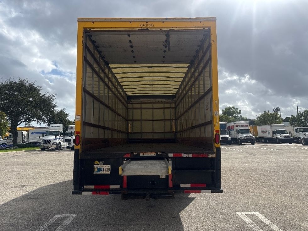 Medium Duty Box Truck-Light and Medium Duty Trucks-International-2021-MV607-Medley-FL-193,114\n\t\tmiles-$ 43,250 - Image 9