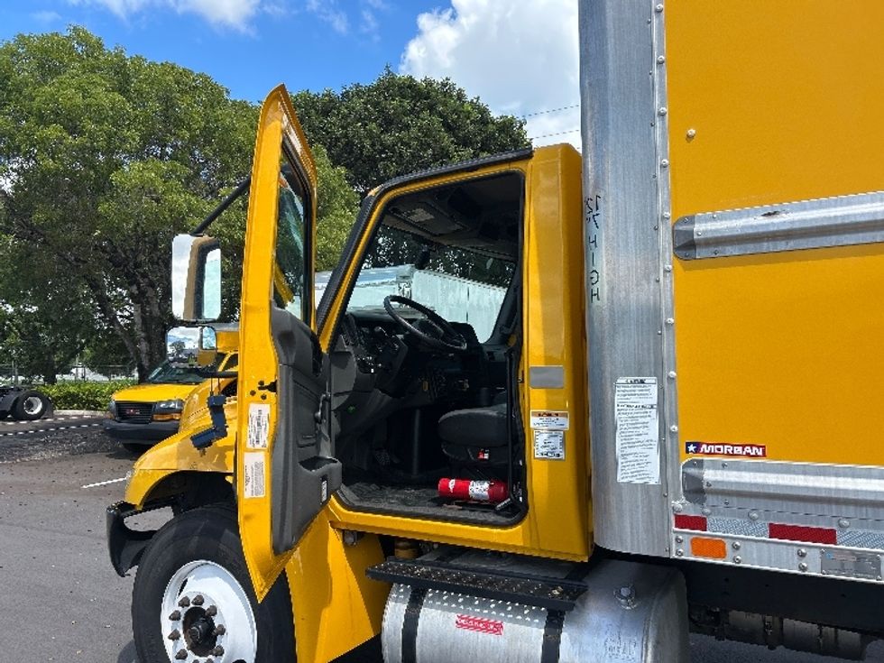 Medium Duty Box Truck-Light and Medium Duty Trucks-International-2021-MV607-Medley-FL-194,151\n\t\tmiles-$ 46,000 - Image 15