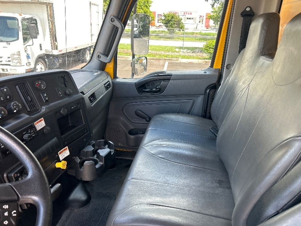Medium Duty Box Truck-Light and Medium Duty Trucks-International-2021-MV607-Medley-FL-194,151\n\t\tmiles-$ 46,000 - Image 18