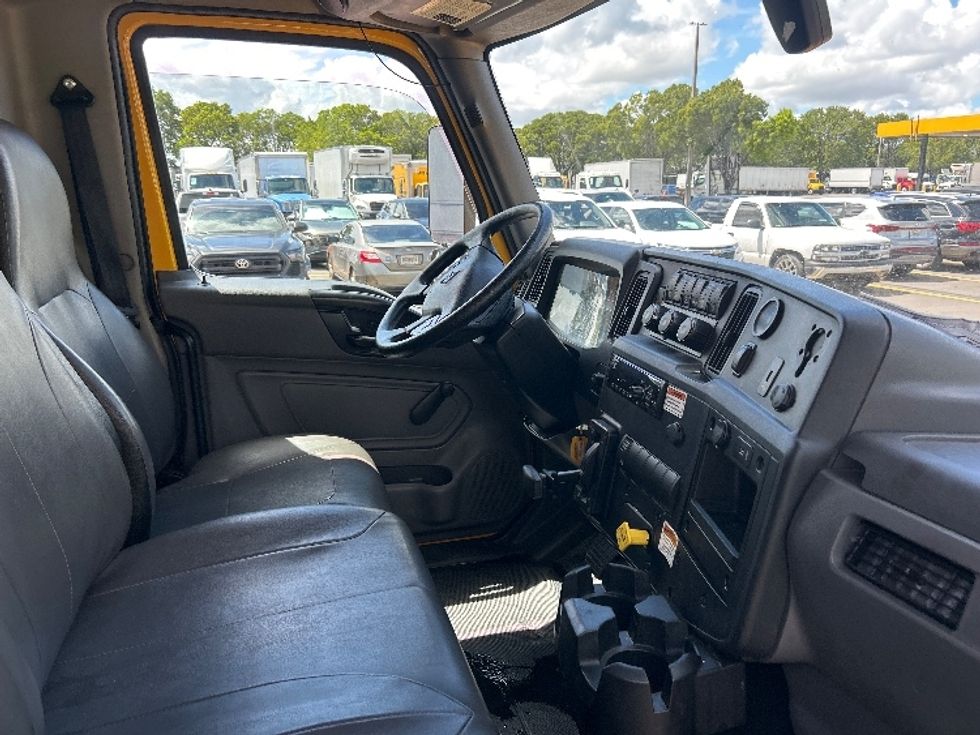 Medium Duty Box Truck-Light and Medium Duty Trucks-International-2021-MV607-Medley-FL-194,151\n\t\tmiles-$ 46,000 - Image 21
