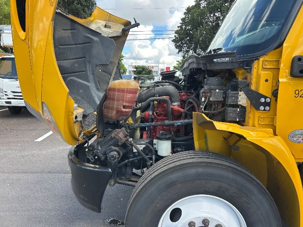 Medium Duty Box Truck-Light and Medium Duty Trucks-International-2021-MV607-Medley-FL-194,151\n\t\tmiles-$ 46,000 - Image 23