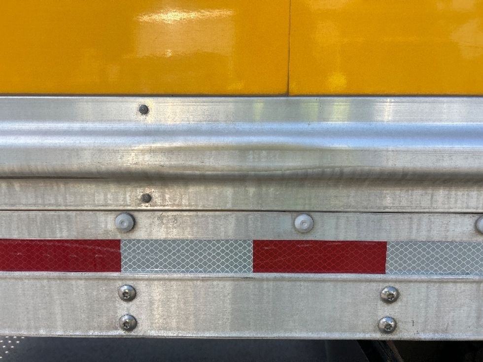 Medium Duty Box Truck-Light and Medium Duty Trucks-International-2021-MV607-Medley-FL-194,151\n\t\tmiles-$ 46,000 - Image 26