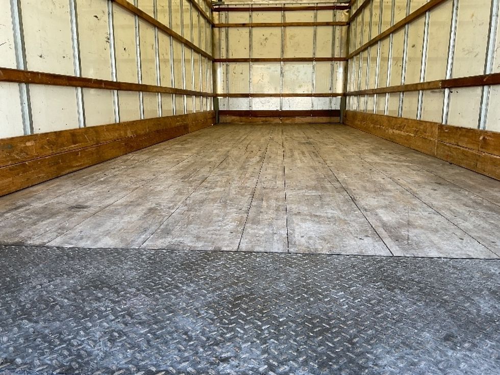 Medium Duty Box Truck-Light and Medium Duty Trucks-International-2021-MV607-Medley-FL-197,210\n\t\tmiles-$ 42,750 - Image 10