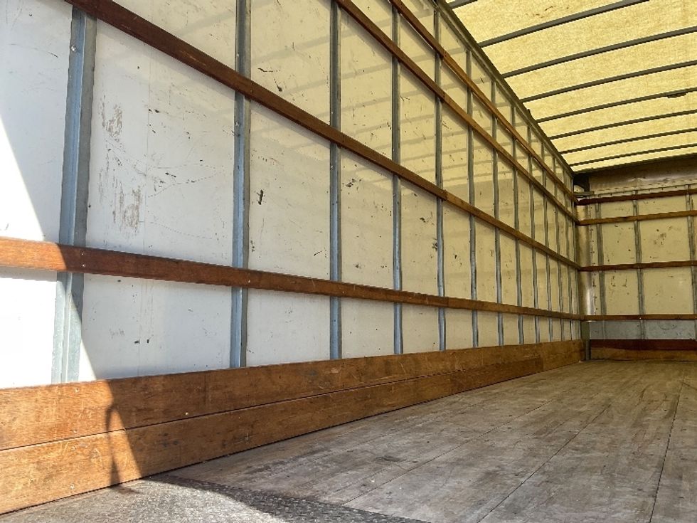 Medium Duty Box Truck-Light and Medium Duty Trucks-International-2021-MV607-Medley-FL-197,210\n\t\tmiles-$ 42,750 - Image 11