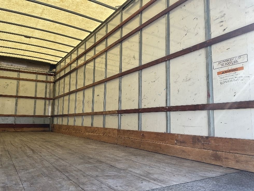 Medium Duty Box Truck-Light and Medium Duty Trucks-International-2021-MV607-Medley-FL-197,210\n\t\tmiles-$ 42,750 - Image 12