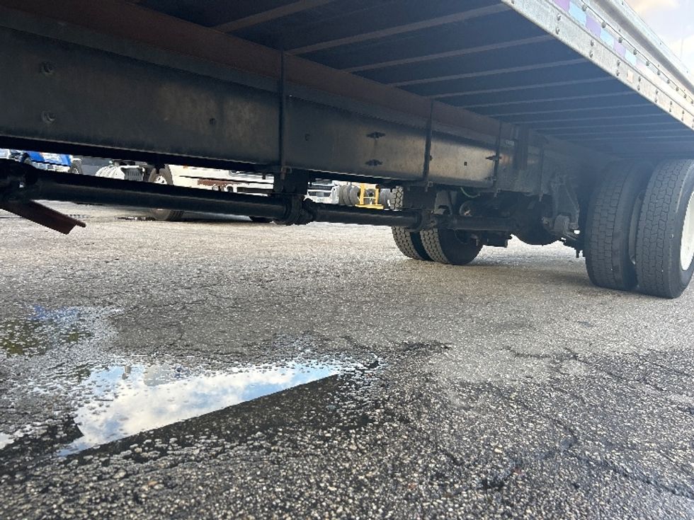 Medium Duty Box Truck-Light and Medium Duty Trucks-International-2021-MV607-Medley-FL-197,210\n\t\tmiles-$ 42,750 - Image 5